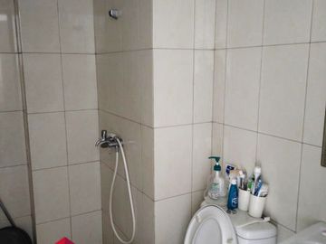 Disewa Apartemen Springlake 2BR Furnish View Lake