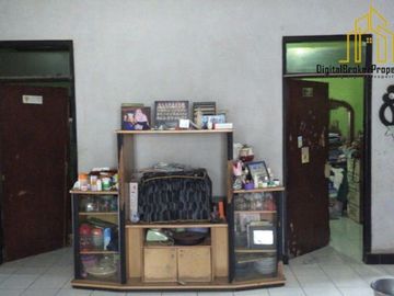 Rumah pinggir jalan butuh uang cikalong wetan | YENNITRIMURTI