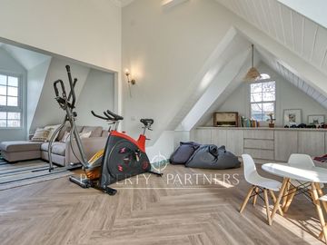 Maravillosa Casa en Condominio Cercana Colegios, Mayflower, Nido de Aguila, Chartwell International y Huelquen Montessori