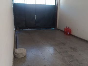 Chalet en venta en Bernal Oeste