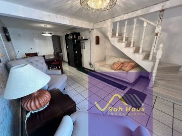 CASA DUPLEX REMODELADA, EN REAL DE ATIZAPÁN, SEGURIDAD 24 HS