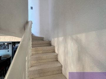 CASA DUPLEX REMODELADA, EN REAL DE ATIZAPÁN, SEGURIDAD 24 HS