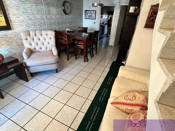 CASA DUPLEX REMODELADA, EN REAL DE ATIZAPÁN, SEGURIDAD 24 HS