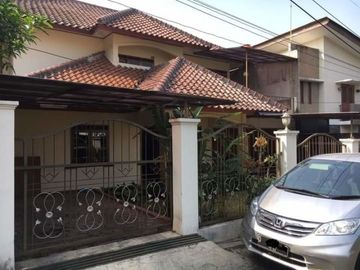 Rumah Cigadung dekat tubagus ismail, dago, sekeloa