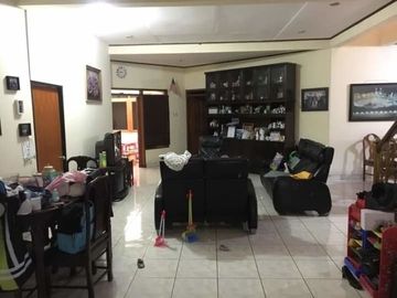 Rumah Cigadung dekat tubagus ismail, dago, sekeloa