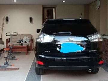 DIJUAL RUMAH EKSLUSIF 2,5 LANTAI BANGUNAN TAHAN GEMPA 10 SR FULL FURNISHED