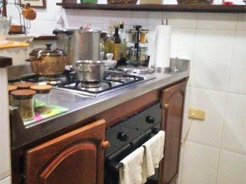 VENDO HERMOSA CASA , AMPLIA, FRESCA  CON PATIO HERMOSO