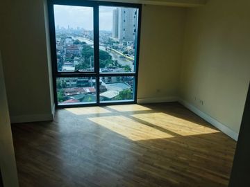 Condominium for Sale 3 Bedrooms: 3BR Flat Condo for Sale in Luna Gardens Rockwell Center Makati