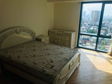 Condominium for Sale 3 Bedrooms: 3BR Flat Condo for Sale in Luna Gardens Rockwell Center Makati