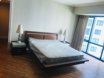 Condominium for Sale 3 Bedrooms: 3BR Flat Condo for Sale in Luna Gardens Rockwell Center Makati