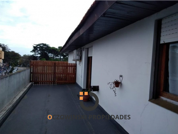 VENTA VILLA GESELL DEPTO 2AMB (CENTRO)
