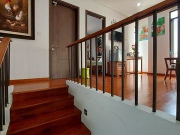 Rumah Cantik Mewah Siap Huni Di Serenia Hills Jakarta Selatan
