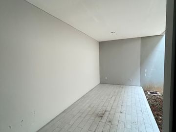 Rumah Minimalis 5 Menit ke Eka Hospital Grand Wisata Siap Huni J-52659