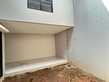 Rumah Minimalis 5 Menit ke Eka Hospital Grand Wisata Siap Huni J-52659