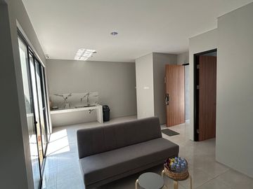 Rumah Minimalis 5 Menit ke Eka Hospital Grand Wisata Siap Huni J-52659