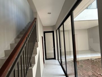 Rumah Minimalis 5 Menit ke Eka Hospital Grand Wisata Siap Huni J-52659
