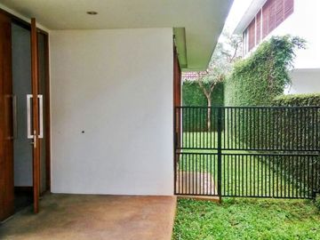 Disewakan Rumah Di Kemang Jakarta Selatan Kondisi Siap Huni