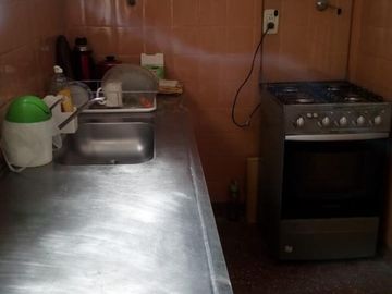 CASA  con 2 DEPTOs 2 AMB C/COCHERA M CORONADO Oportunidad