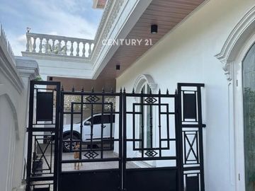 Dijual Rumah Cantik Harapan Indah Bekasi
