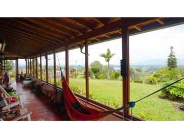 VENDO FINCA CON CASA CON PROYECCION TURISTICA - GUATAPE ANTIOQUIA