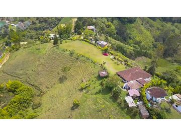 VENDO FINCA CON CASA CON PROYECCION TURISTICA - GUATAPE ANTIOQUIA