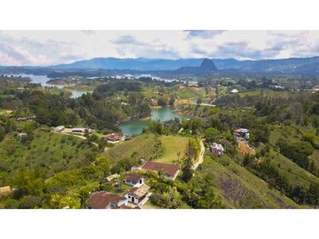 VENDO FINCA CON CASA CON PROYECCION TURISTICA - GUATAPE ANTIOQUIA