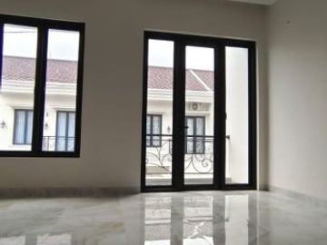 Dijual Rumah Cluster Hook Mewah Di Jatiwaringin Pondok Gede