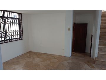 En venta hermosa casa en Manta 2000