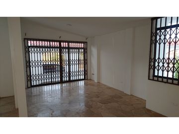 En venta hermosa casa en Manta 2000