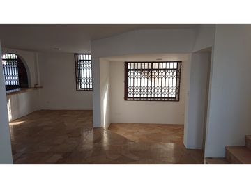 En venta hermosa casa en Manta 2000
