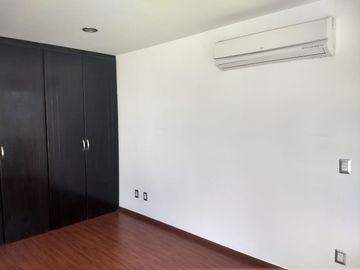 Casa venta valle de juriquilla Queretaro, condominio con alberca  precio de oportunidad