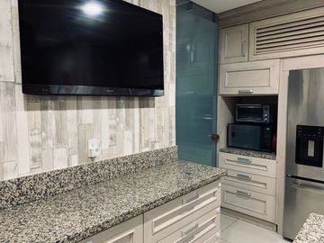 PENTHOUSE EN RENTA FRENTE AL MAR EN TORRE SENDERO I ARLETTE FLORES