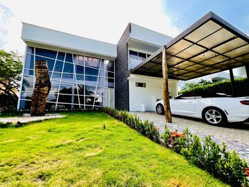 casa en venta en serena del mar. Cod V16463