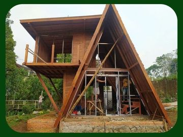 Rumah Villa Kayu 2 lantai SHM di kawasan wisata alam Megamendung Cisarua Puncak Bogor