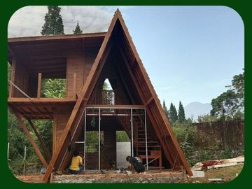Rumah Villa Kayu 2 lantai SHM di kawasan wisata alam Megamendung Cisarua Puncak Bogor