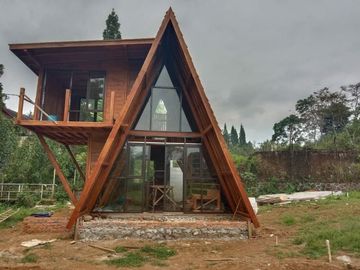 Rumah Villa Kayu 2 lantai SHM di kawasan wisata alam Megamendung Cisarua Puncak Bogor