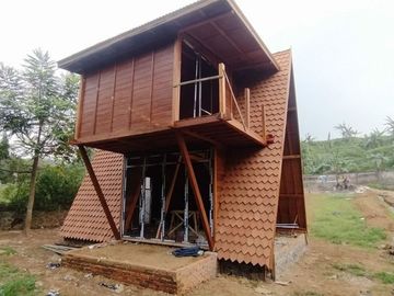 Rumah Villa Kayu 2 lantai SHM di kawasan wisata alam Megamendung Cisarua Puncak Bogor
