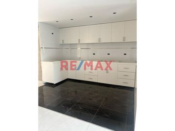🌟 ¡Oportunidad única! 🌟

Descubre tu próximo hogar en La Esperanza, Trujillo. Este moderno departamento flat ofrece el equilibrio perfecto entre com