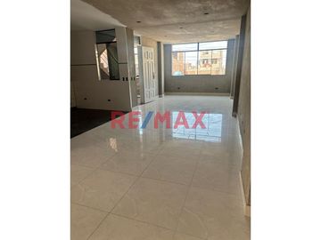 🌟 ¡Oportunidad única! 🌟

Descubre tu próximo hogar en La Esperanza, Trujillo. Este moderno departamento flat ofrece el equilibrio perfecto entre com