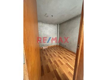 🌟 ¡Oportunidad única! 🌟

Descubre tu próximo hogar en La Esperanza, Trujillo. Este moderno departamento flat ofrece el equilibrio perfecto entre com