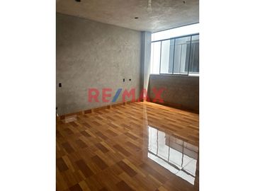 🌟 ¡Oportunidad única! 🌟

Descubre tu próximo hogar en La Esperanza, Trujillo. Este moderno departamento flat ofrece el equilibrio perfecto entre com