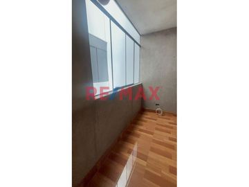🌟 ¡Oportunidad única! 🌟

Descubre tu próximo hogar en La Esperanza, Trujillo. Este moderno departamento flat ofrece el equilibrio perfecto entre com