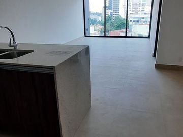 DEPARTAMENTO CON BONITA VISTA, BIEN UBICADO