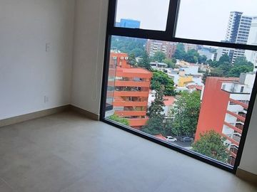 DEPARTAMENTO CON BONITA VISTA, BIEN UBICADO