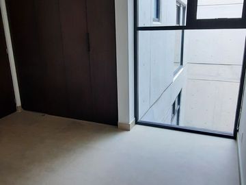 DEPARTAMENTO CON BONITA VISTA, BIEN UBICADO