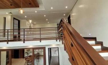 MODERN HOUSE WITH POOL FOR SALE IN ALABANG HILLS