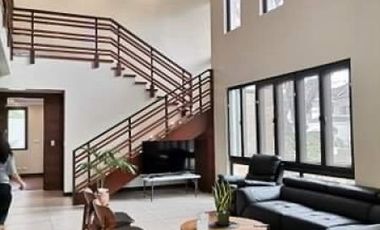 MODERN HOUSE WITH POOL FOR SALE IN ALABANG HILLS
