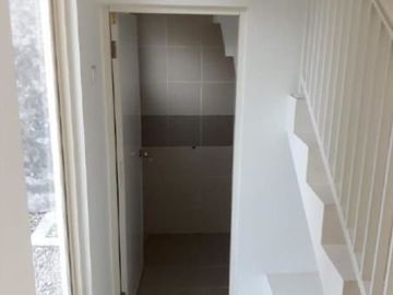 Rumah Puri Surya Jaya Valencia Street. Baru Gresss Sidoarjo