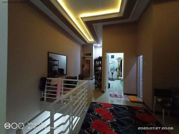 Rumah Purimas Hadap Selatan