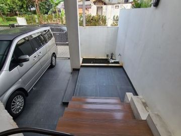 Rumah Bersih Hadap Timur Di Area Bintaro Sektor 1 Jaksel - Sc 5890 BR